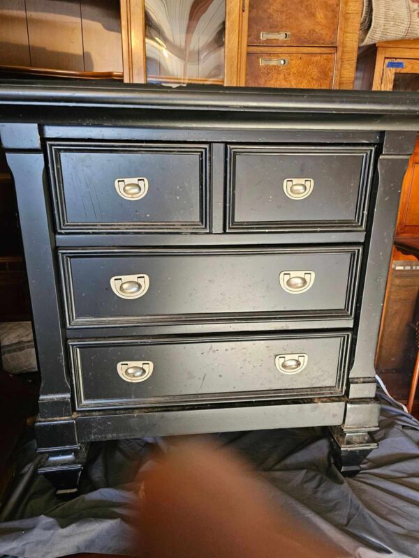 Small black Dresser